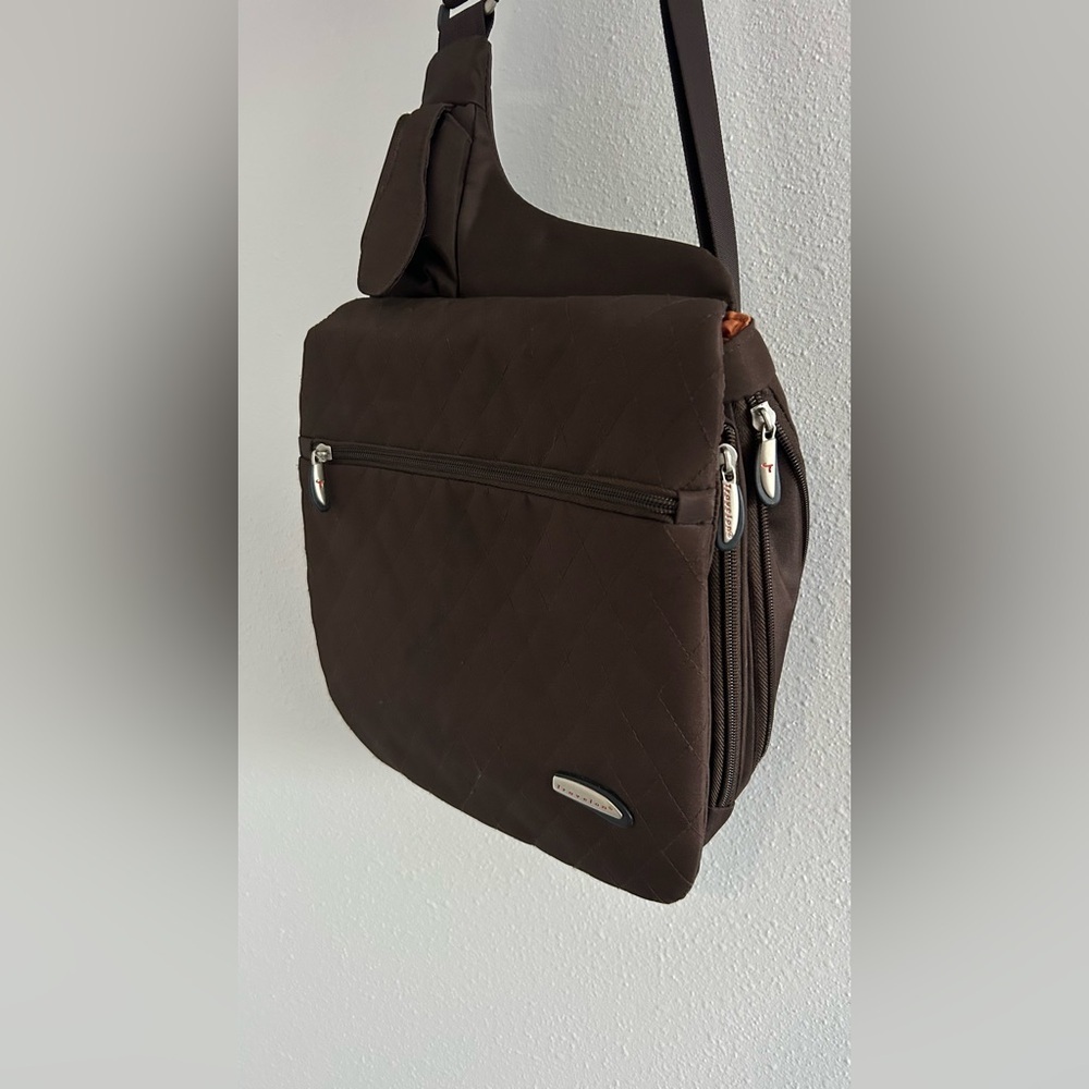 Travelon Dark Brown Men's Crossbody Messenger Bag - Picture 2 of 6